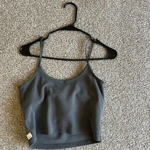 Vuori women’s crop tank, grey, size L